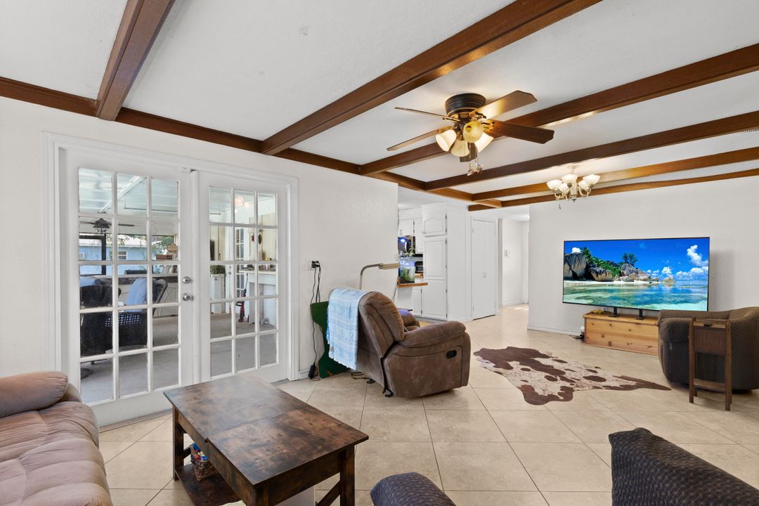 合同活跃: $475,000 (3 贝兹, 2 浴室, 1520 平方英尺)