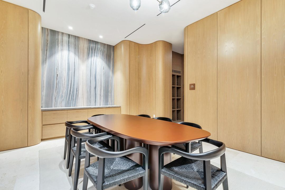 For Sale: $9,950,000 (3 beds, 3 baths, 2992 Square Feet)