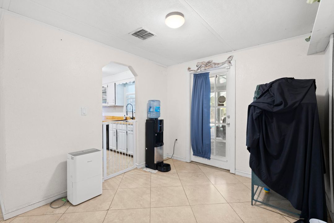 合同活跃: $475,000 (3 贝兹, 2 浴室, 1520 平方英尺)