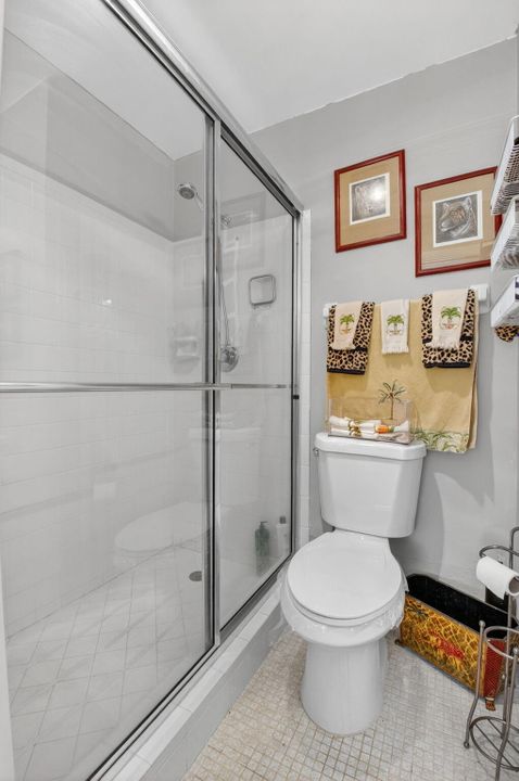 En Venta: $180,000 (2 camas, 2 baños, 989 Pies cuadrados)