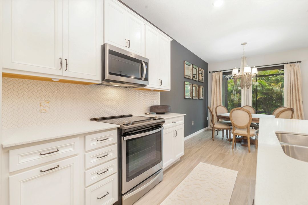 For Sale: $537,000 (3 beds, 2 baths, 1895 Square Feet)