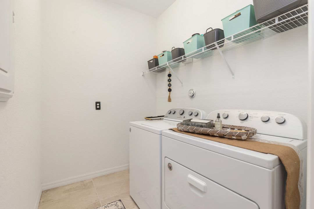 For Sale: $537,000 (3 beds, 2 baths, 1895 Square Feet)