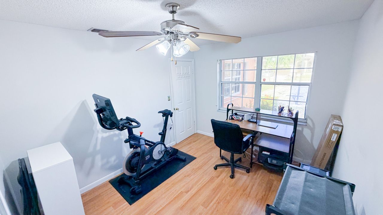 Active With Contract: $429,999 (3 beds, 2 baths, 1148 Square Feet)