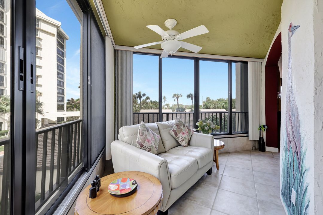 For Sale: $419,900 (2 beds, 2 baths, 1517 Square Feet)