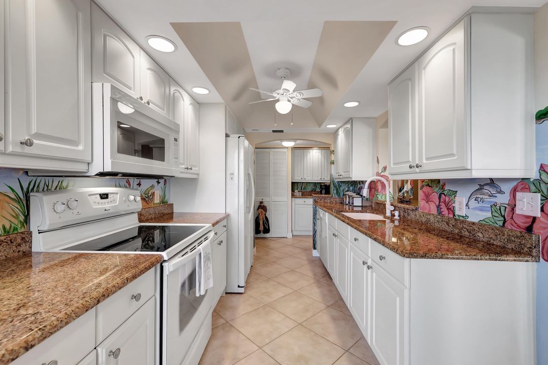 For Sale: $419,900 (2 beds, 2 baths, 1517 Square Feet)