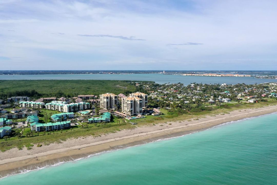 For Sale: $419,900 (2 beds, 2 baths, 1517 Square Feet)