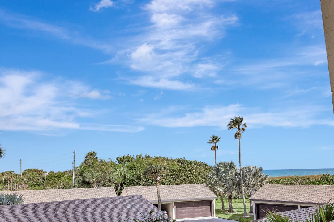 For Sale: $419,900 (2 beds, 2 baths, 1517 Square Feet)