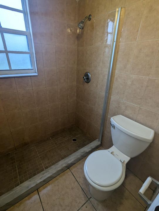 For Rent: $1,850 (2 beds, 2 baths, 883 Square Feet)