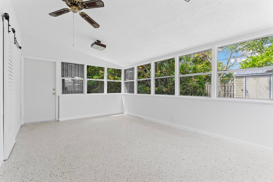 For Rent: $3,150 (3 beds, 2 baths, 1088 Square Feet)