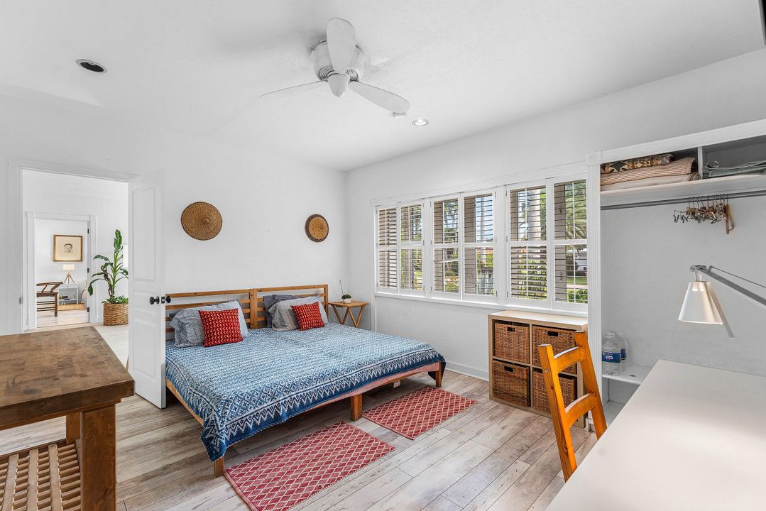 For Sale: $949,900 (4 beds, 3 baths, 1949 Square Feet)