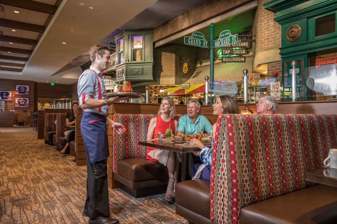 出租: $4,000 (2 贝兹, 2 浴室, 1050 平方英尺)