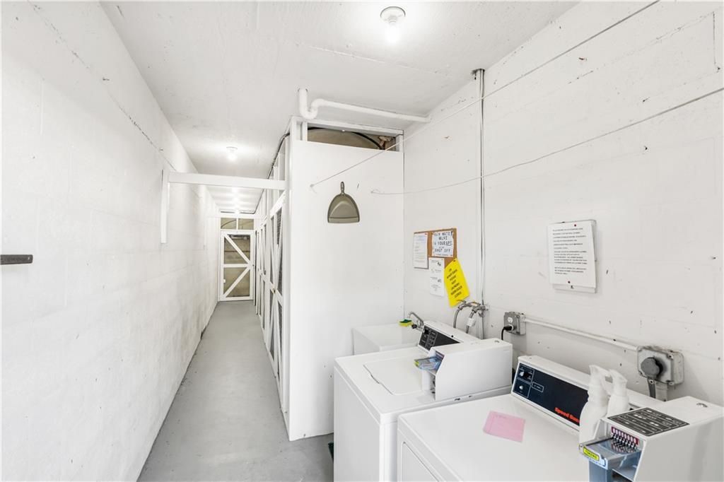 For Sale: $155,000 (2 beds, 2 baths, 1000 Square Feet)