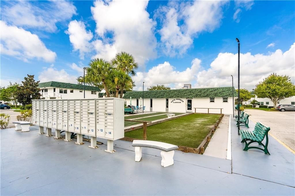 For Sale: $155,000 (2 beds, 2 baths, 1000 Square Feet)