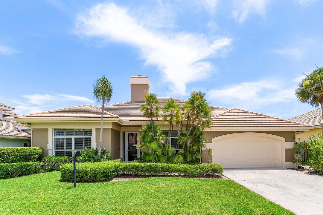 For Sale: $1,475,000 (4 beds, 2 baths, 2739 Square Feet)