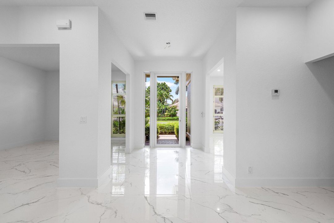 For Sale: $1,475,000 (4 beds, 2 baths, 2739 Square Feet)