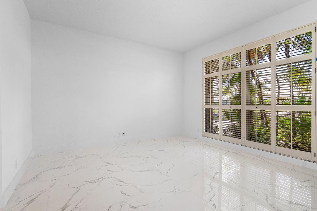 For Sale: $1,475,000 (4 beds, 2 baths, 2739 Square Feet)