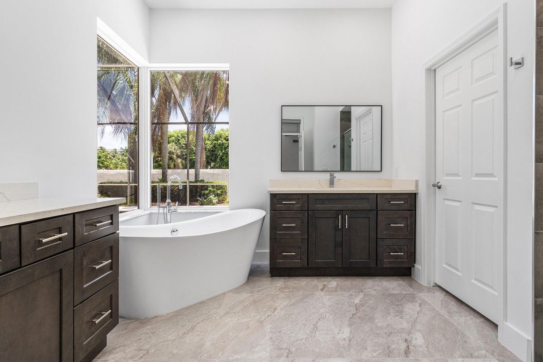 For Sale: $1,475,000 (4 beds, 2 baths, 2739 Square Feet)