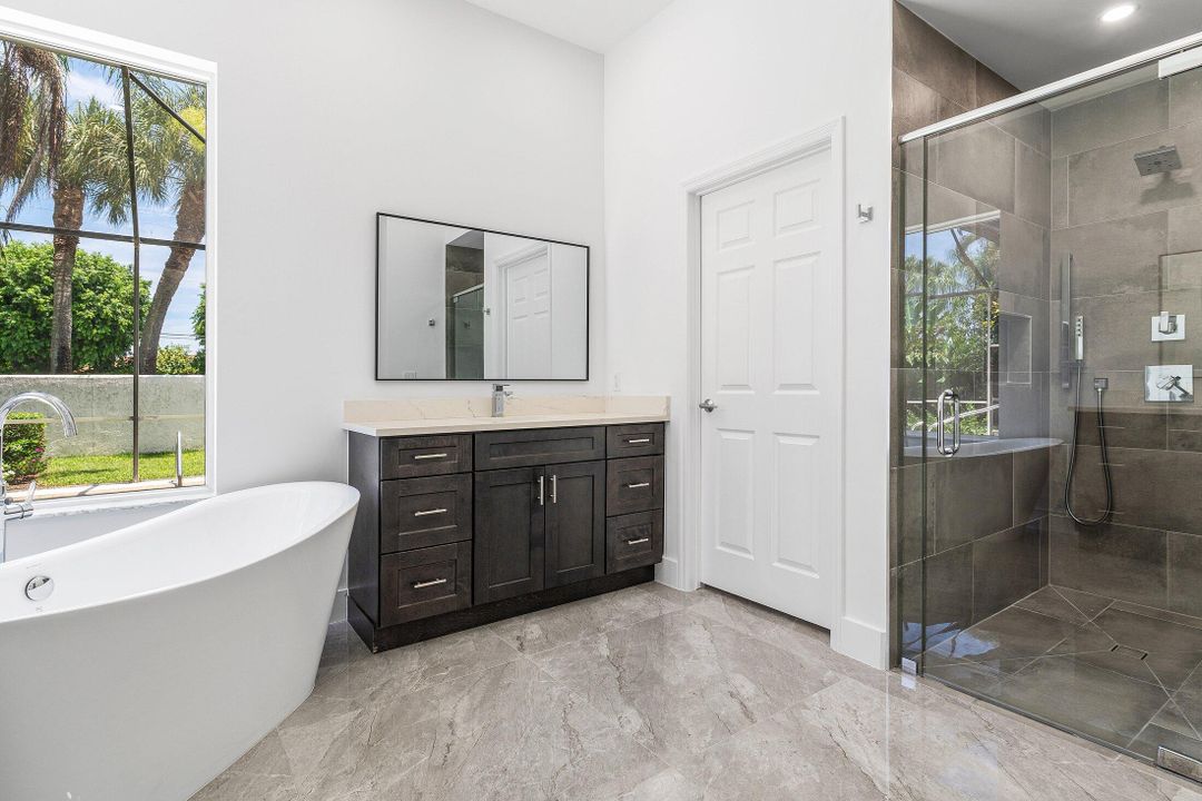 For Sale: $1,475,000 (4 beds, 2 baths, 2739 Square Feet)