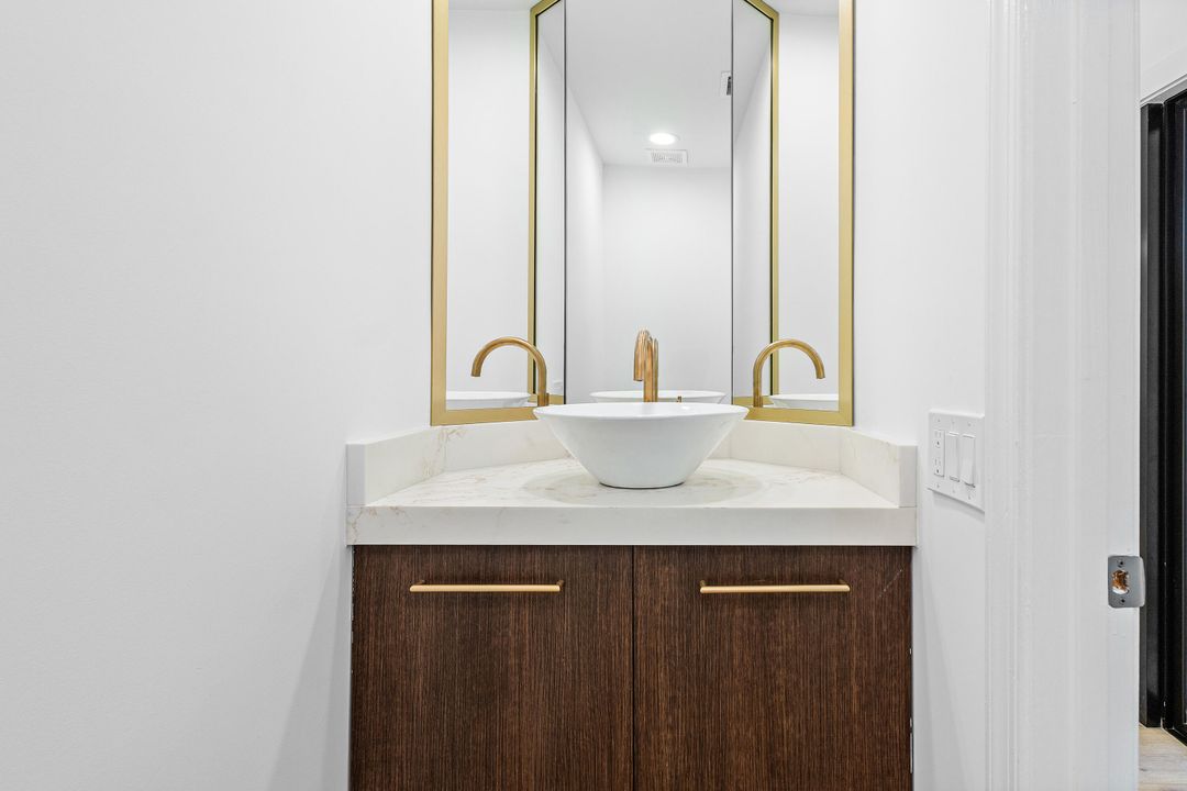 待售: $999,000 (4 贝兹, 3 浴室, 2573 平方英尺)