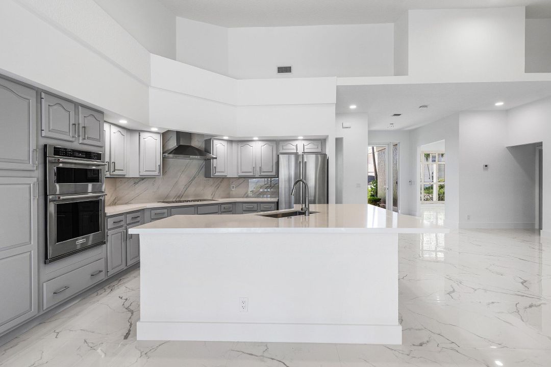 For Sale: $1,475,000 (4 beds, 2 baths, 2739 Square Feet)