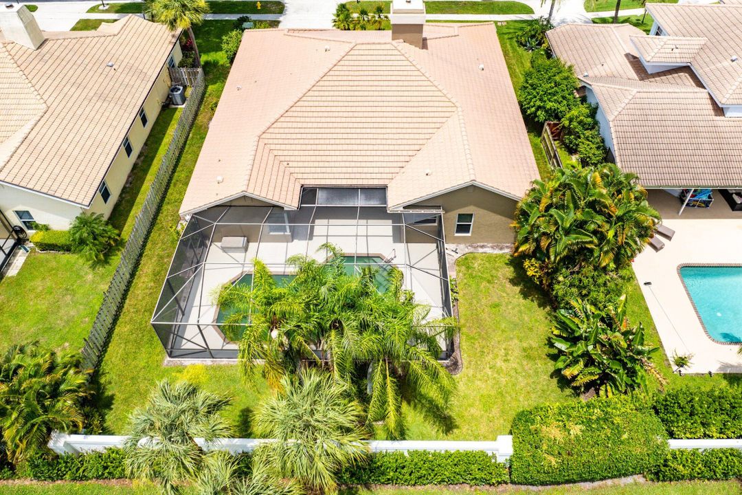 For Sale: $1,475,000 (4 beds, 2 baths, 2739 Square Feet)