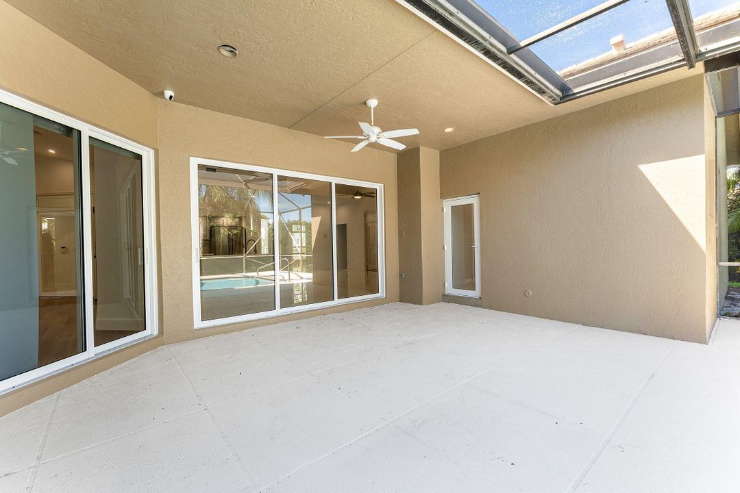 For Sale: $1,475,000 (4 beds, 2 baths, 2739 Square Feet)