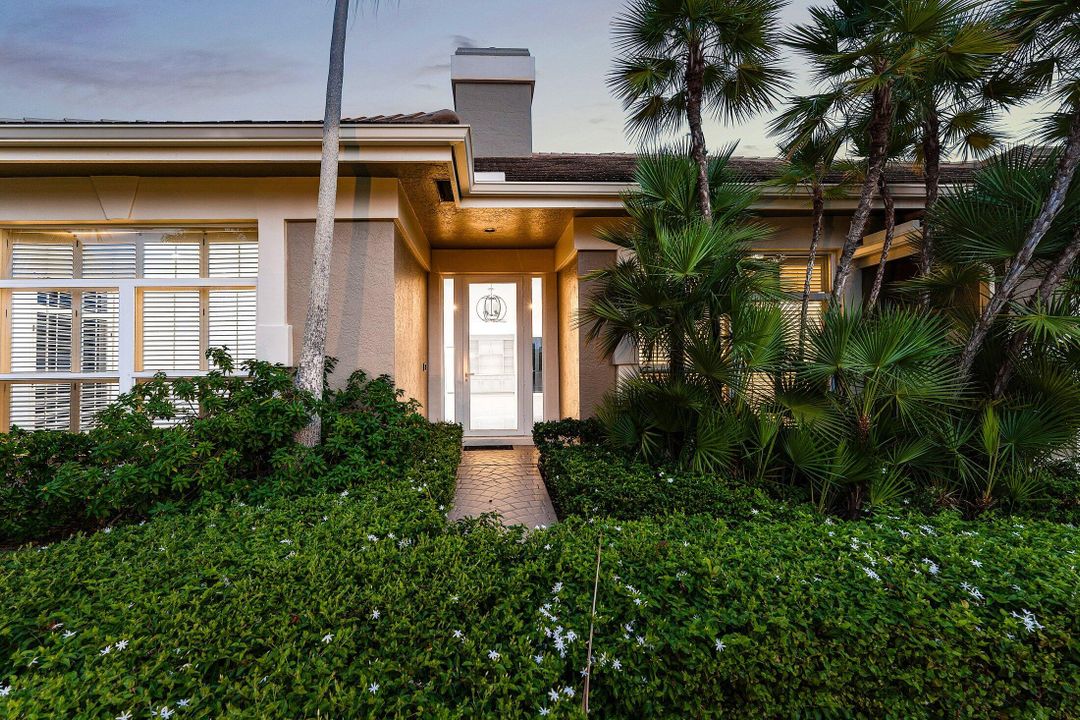 For Sale: $1,475,000 (4 beds, 2 baths, 2739 Square Feet)