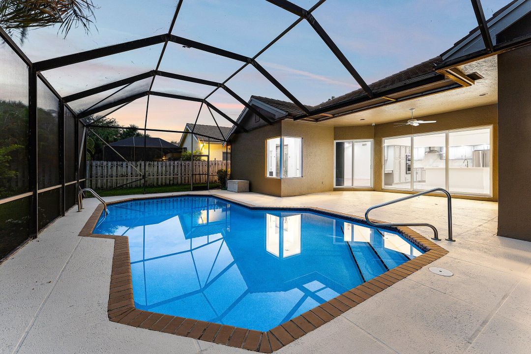 For Sale: $1,475,000 (4 beds, 2 baths, 2739 Square Feet)