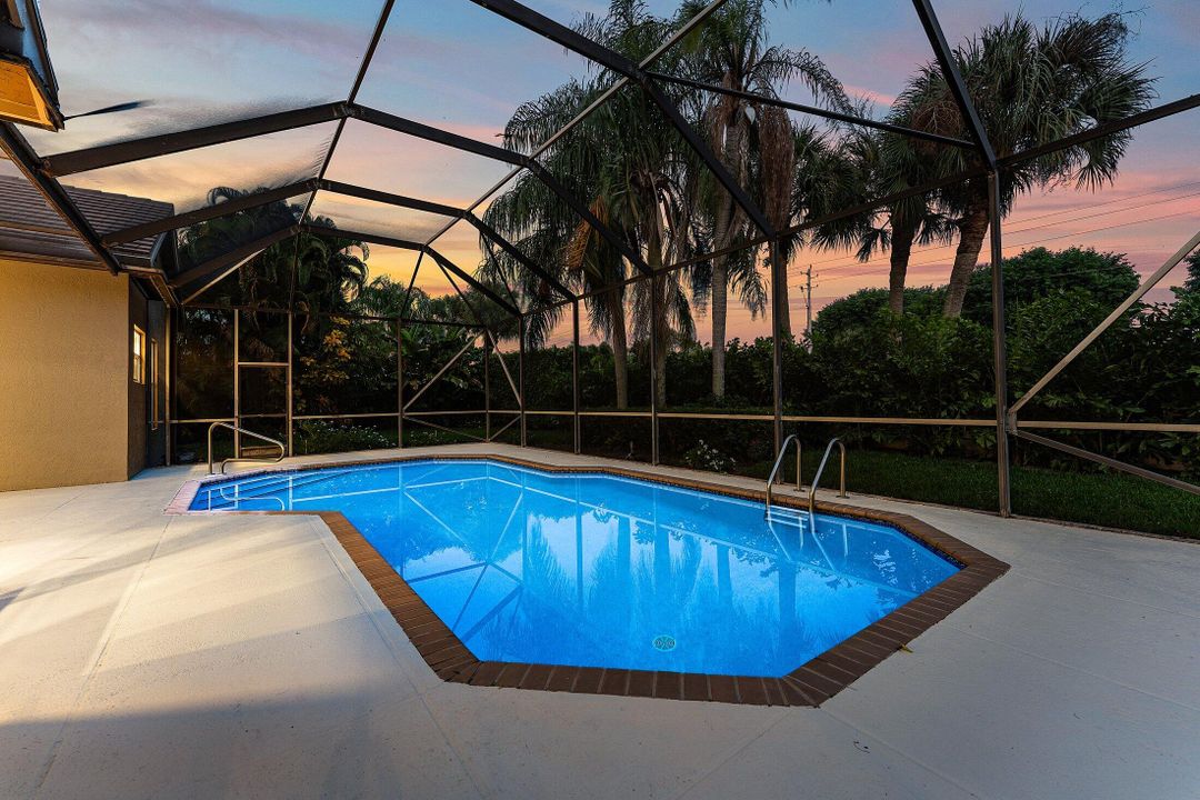 For Sale: $1,475,000 (4 beds, 2 baths, 2739 Square Feet)