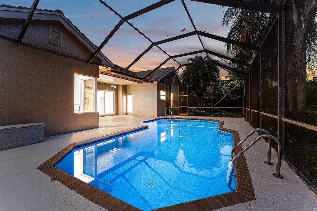 For Sale: $1,475,000 (4 beds, 2 baths, 2739 Square Feet)