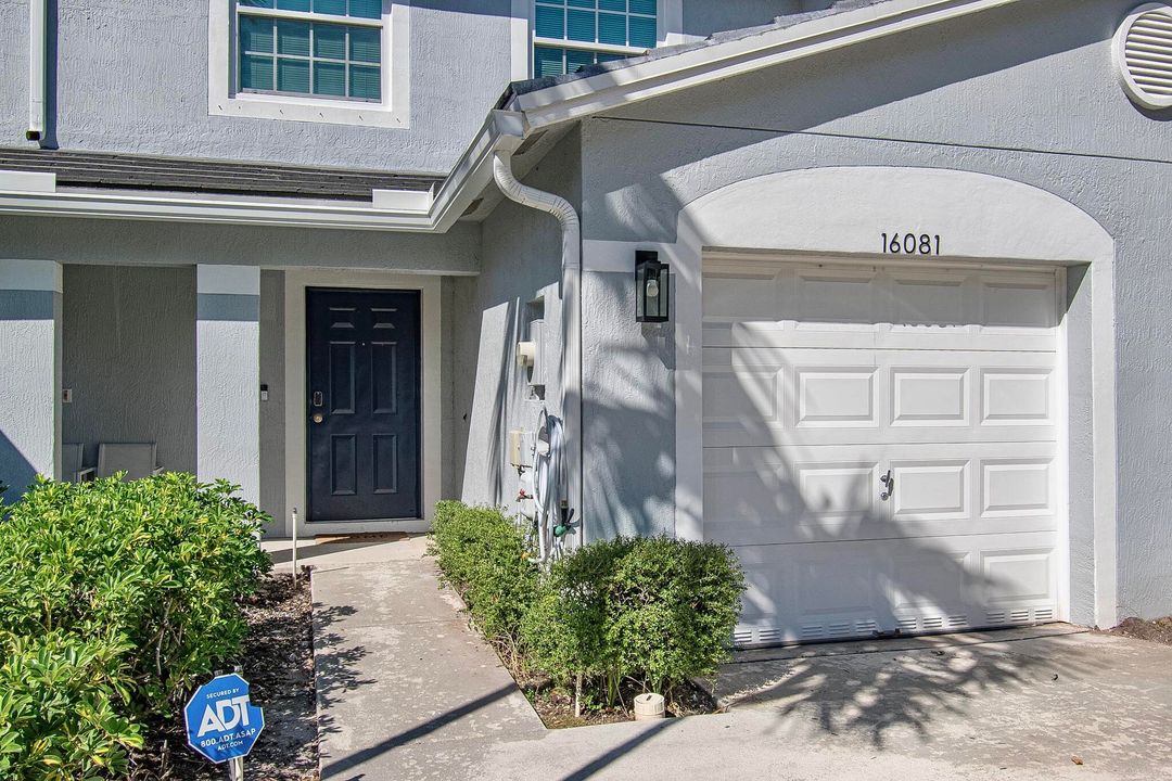 For Rent: $3,500 (3 beds, 2 baths, 1404 Square Feet)