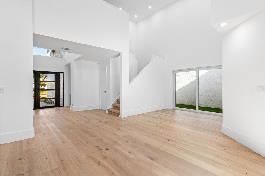 待售: $999,000 (4 贝兹, 3 浴室, 2573 平方英尺)