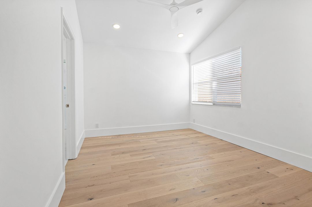 待售: $999,000 (4 贝兹, 3 浴室, 2573 平方英尺)