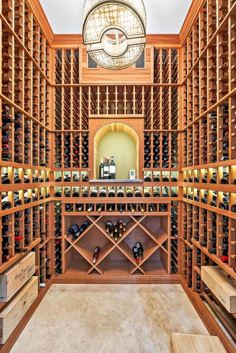 На продажу: $3,125,000 (4 спален, 4 ванн, 4750 Квадратных фут)