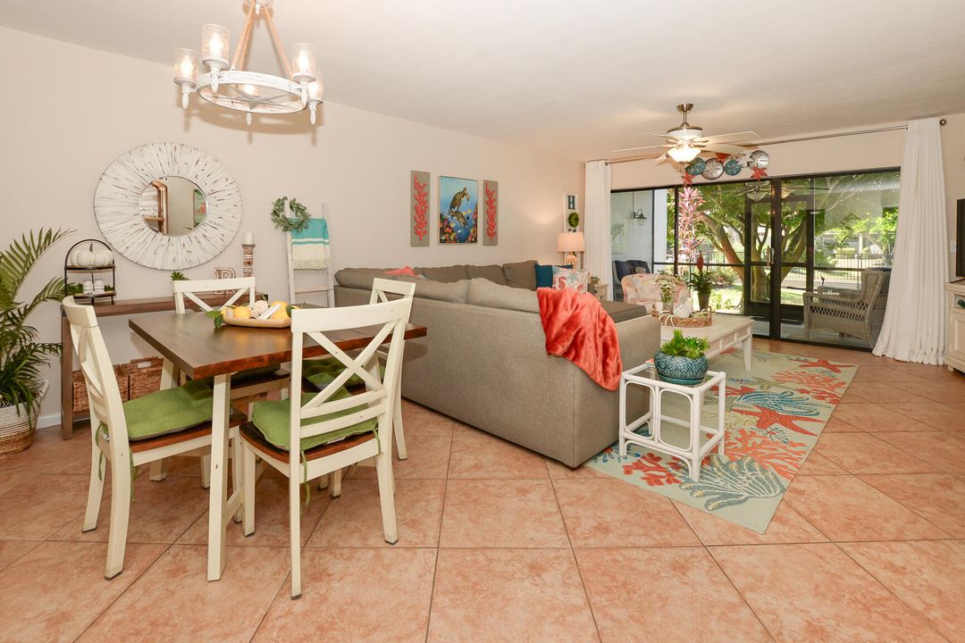 For Sale: $249,000 (2 beds, 2 baths, 1188 Square Feet)