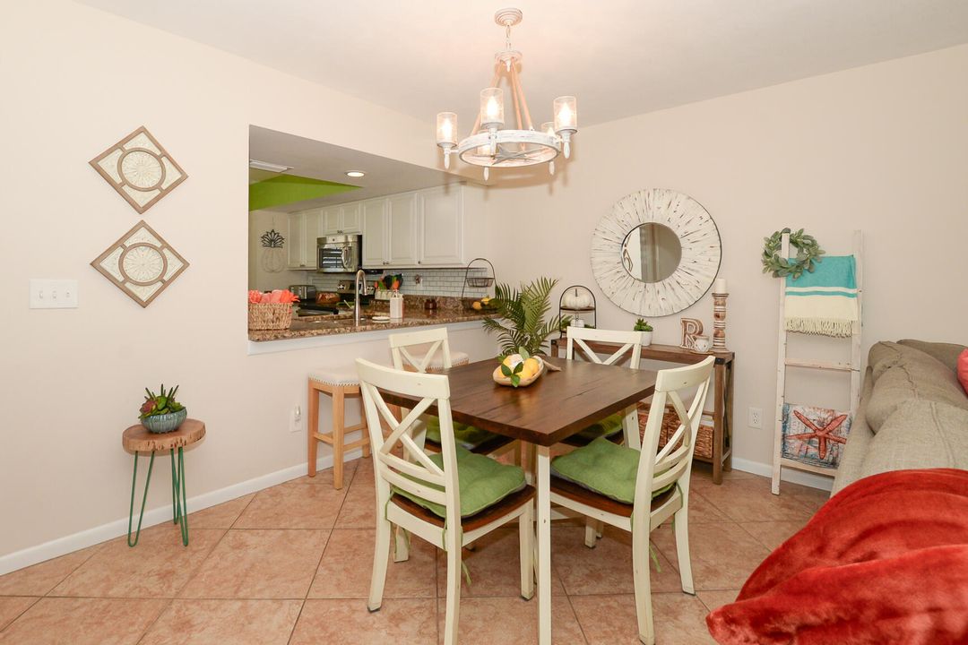 For Sale: $249,000 (2 beds, 2 baths, 1188 Square Feet)