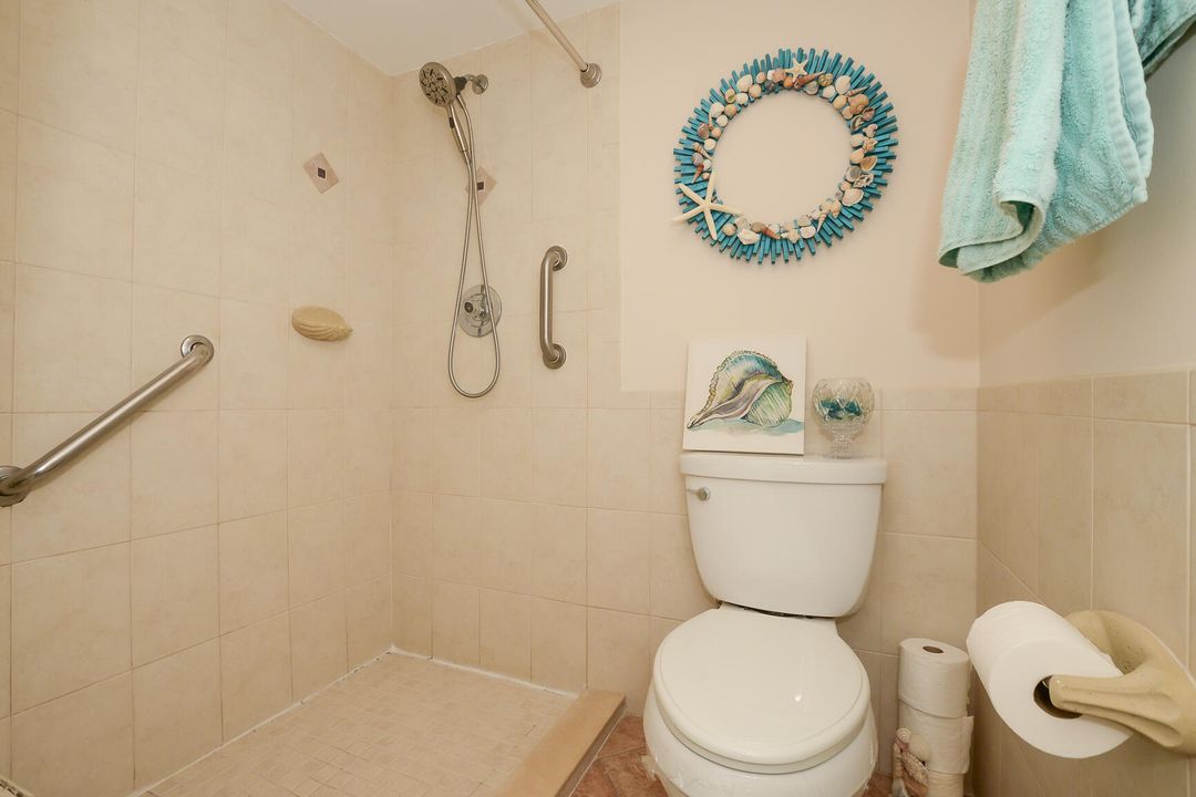 For Sale: $249,000 (2 beds, 2 baths, 1188 Square Feet)