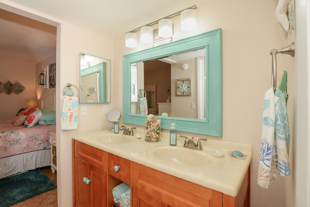 For Sale: $249,000 (2 beds, 2 baths, 1188 Square Feet)