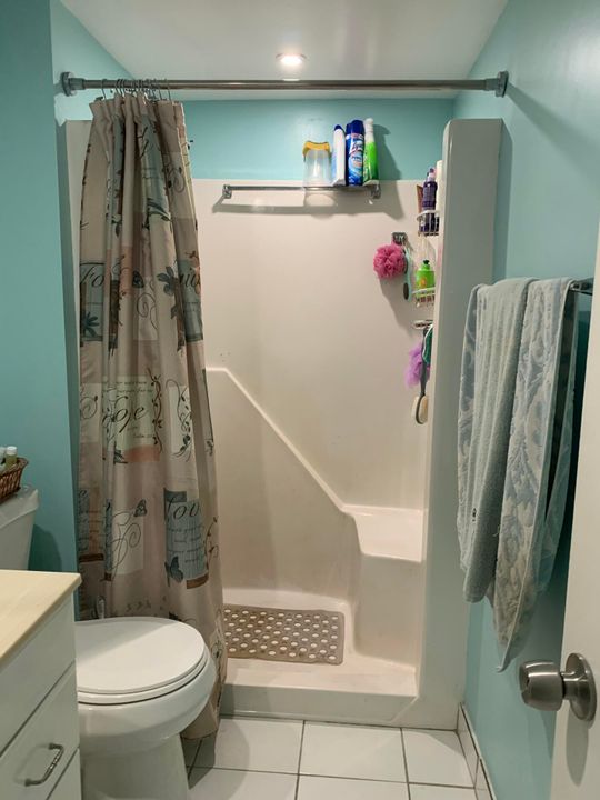 На продажу: $185,000 (2 спален, 2 ванн, 888 Квадратных фут)