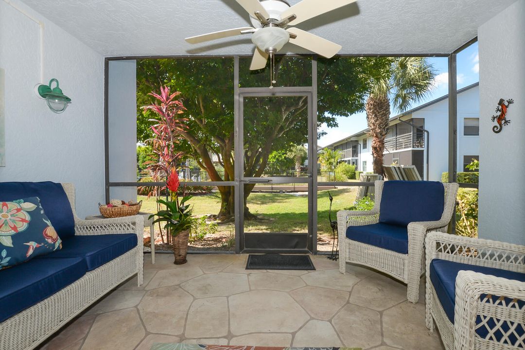 For Sale: $249,000 (2 beds, 2 baths, 1188 Square Feet)