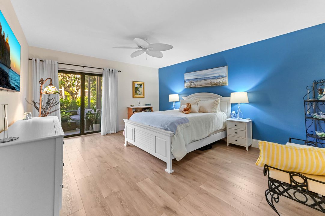 На продажу: $315,000 (2 спален, 2 ванн, 1121 Квадратных фут)