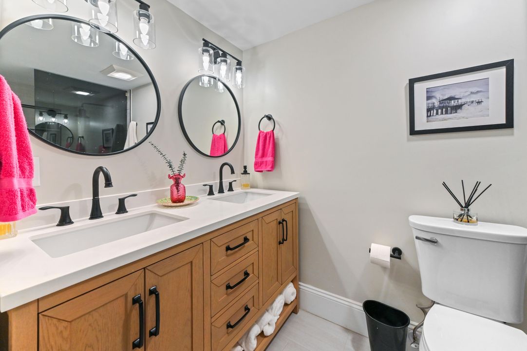 На продажу: $315,000 (2 спален, 2 ванн, 1121 Квадратных фут)