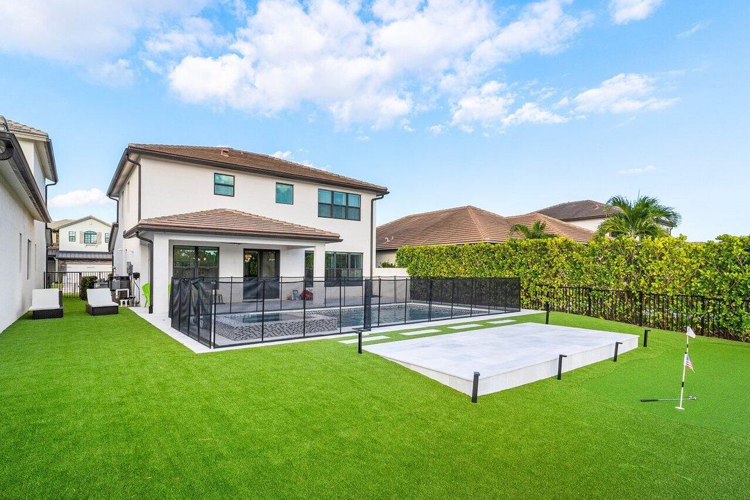 For Sale: $1,225,000 (4 beds, 3 baths, 2676 Square Feet)