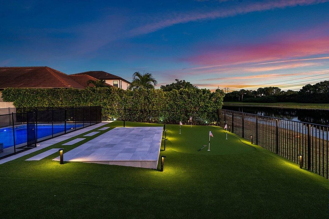 For Sale: $1,225,000 (4 beds, 3 baths, 2676 Square Feet)