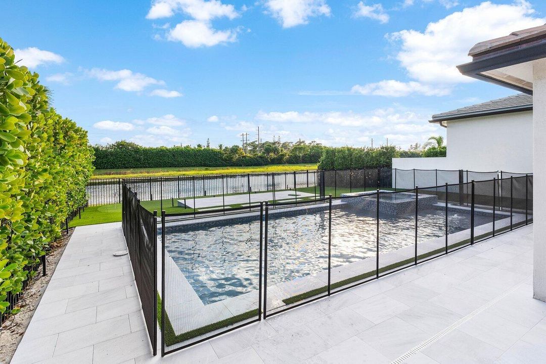 For Sale: $1,225,000 (4 beds, 3 baths, 2676 Square Feet)