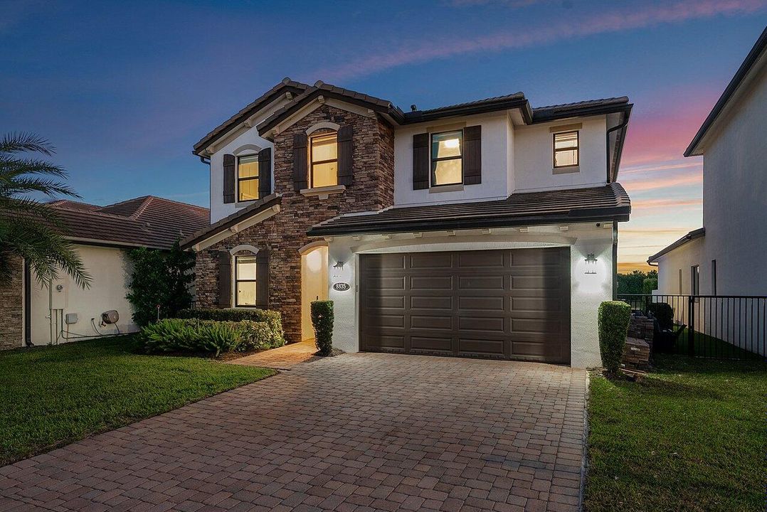 For Sale: $1,225,000 (4 beds, 3 baths, 2676 Square Feet)