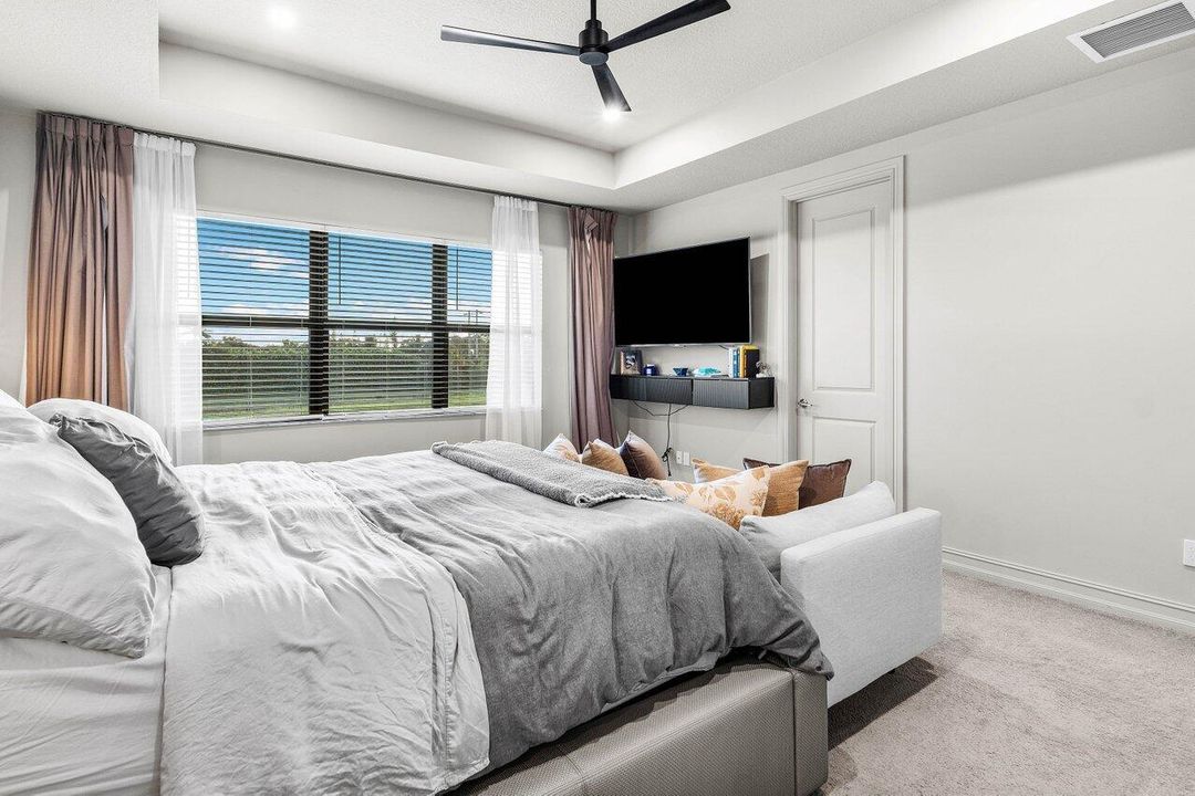 For Sale: $1,225,000 (4 beds, 3 baths, 2676 Square Feet)