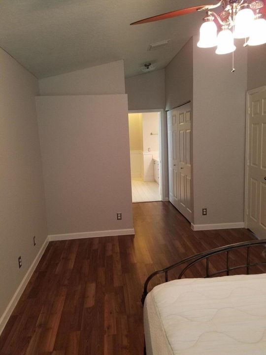 Activo con contrato: $3,500 (3 camas, 2 baños, 1840 Pies cuadrados)