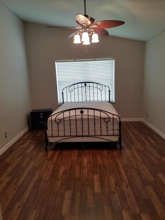 Activo con contrato: $3,500 (3 camas, 2 baños, 1840 Pies cuadrados)