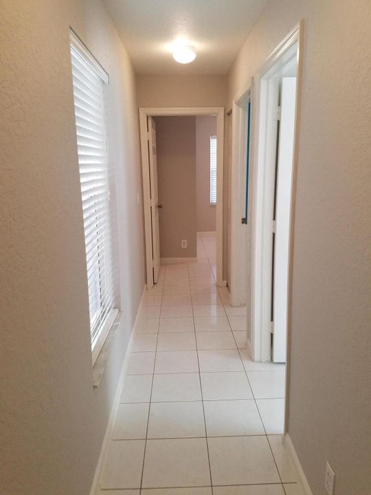 Activo con contrato: $3,500 (3 camas, 2 baños, 1840 Pies cuadrados)